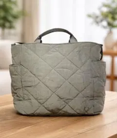 キルティング トートバッグ ショルダー付き　カーキ 軽量 大容量