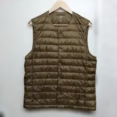 W828 UNIQLO ウルトラライトダウン コンパクトVネックベスト