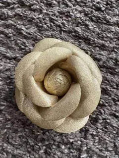 1回のみ使用 カメリア ブローチ