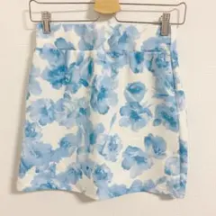 花柄スカートのサムネイル