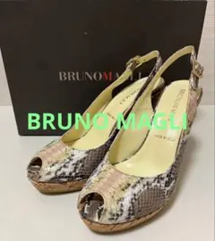 【最高級】ブルーノマリBRUNO MAGLI サンダル パイソン柄36.5のサムネイル