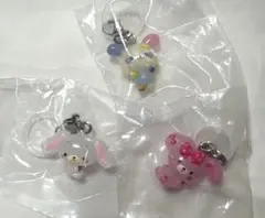 サンリオ　ゆるっとめじるしアクセサリー ウサハナ　ぼんぼんりぼん　しろうさ