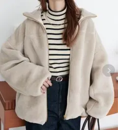 美品 DISCOAT キレイメボアスタンドブルゾン ライトベージュ