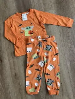 ❷H&M スター・ウォーズ ベビーパジャマ 80