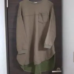 長袖　カットソー　カーキ色　モスグリーン　後ろ側異素材　Mサイズ