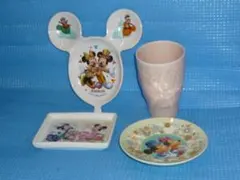 b★Disney ミニーマウス　凹凸柄陶器製グラスとスーベニアプレート他4点
