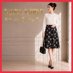 絹100%❤️LAURA ASHLEY❤️ローラアシュレイ❤️花柄❤️フレアスカート❤️黒のサムネイル