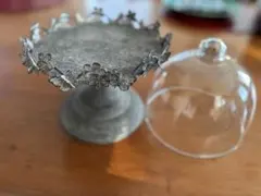 デザートスタンド 蝶の装飾付き