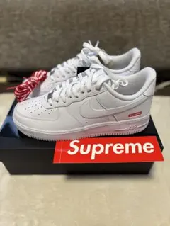 Supreme NIKE Air Force 1 ホワイト　27.5cmのサムネイル
