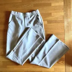 GU グレー スラックス 221-336300 ズボン　シンプル　履きやすい