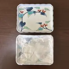 新品未使用　有田焼　お皿2枚セット　多用皿　レトロ　インテリア　陶器　上品のサムネイル