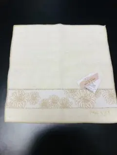 ポールアンドジョー　タオルハンカチ　ハンドタオル