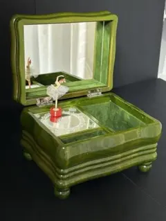 Item thumbnail for item 12ddfb23-7636-4b96-974b-e6bf22979230