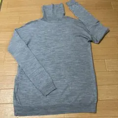 ユニクロ M グレー タートルネックウールニット 長袖 秋冬