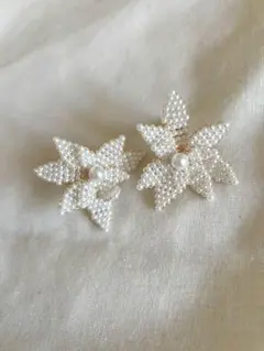 花形パール風ビーズイヤリング/ブライダルアクセ