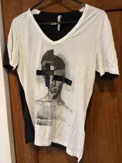 Neil Barrett ニールバレット VネックTシャツxsのサムネイル