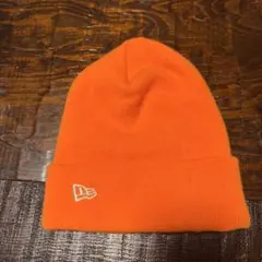 NEW ERA ロゴ刺繍 ニット帽 ビーニー オレンジのサムネイル