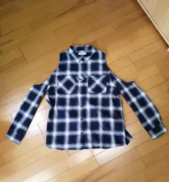 オフショルダー チェック柄シャツ