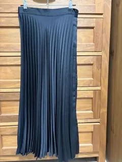 ZARA ブラック プリーツサテンスカート