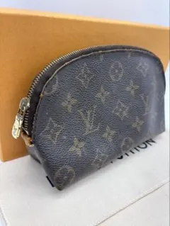 LOUIS VUITTON モノグラム・ヴェルニ / アマランド ポーチ - メルカリ