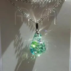 1887.スワロ入り♡ しずく型レジンネックレス♡ - メルカリ