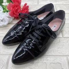 ❤️極美品❤️ DIANA ダイアナ　ポインテッドトゥ　エナメル　ローファーのサムネイル