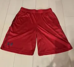 Under Armour レッド ショートパンツ　MD
