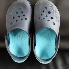 Crocs サンダル ネイビー×ライトブルーのサムネイル