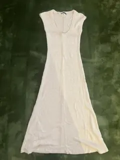 ZARA アイボリー ノースリーブニットワンピース S