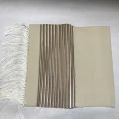 ストライプデザインの布製マット