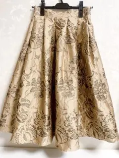 トッコクローゼット　ジャガードフラワースカート　高級感　可愛い　花柄　華やか
