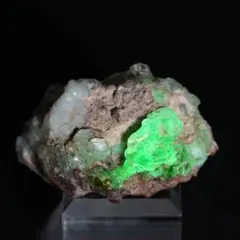週末限定価格フローライト【FLUORITE/蛍石】ナミビア エロンゴ山脈 13g
