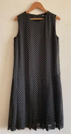 ユニクロ　シフォンプリーツ　ワンピース　(ノースリーブ) Sサイズ　黒