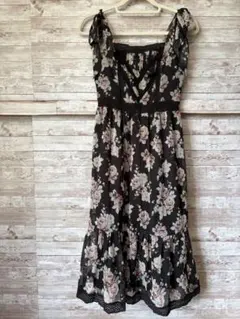 Abercrombie & Fitch花柄キャミワンピース ブラックのサムネイル