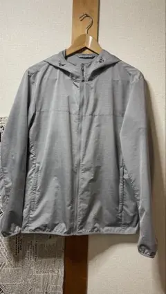マ*号様 ポケッタブルパーカ　 ユニクロ　L