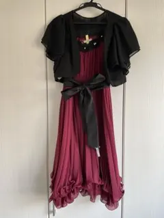 パーティードレス 黒　赤Feroux