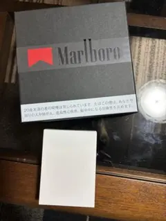 Marlboro マールボロ OCTAGONデザイン重厚メタル灰皿 蓋付き（黒 
