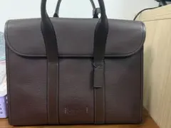 ブラウンレザー ビジネスバッグ ショルダーストラップ付き