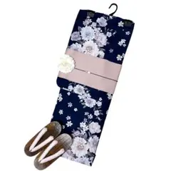 浴衣ジェンヌ 浴衣5点セット 紺地に流れる小花柄 ゆかた 帯 下駄