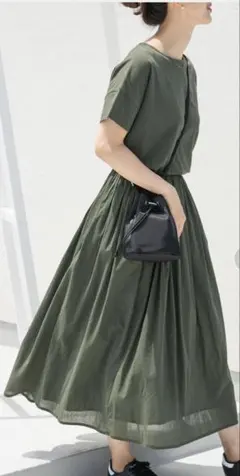 限定値下げ！アーバンリサーチドアーズ　コットンボイルドッキングギャザーワンピース