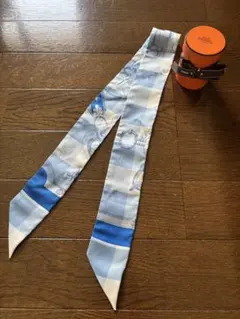 HERMES ツイリー シルクスカーフ 馬具柄 ブルー×コーラル タグ箱付き
