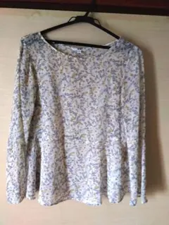 UNIQLO 花柄 シフォン長袖ブラウス Mサイズ