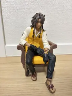 ツイステ　プレミアムグレイスシチュエーションフィギュア　レオナ・キングスカラー