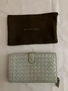 BOTTEGA VENETA イントレチャート 長財布 ライトブルー