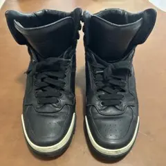 GIVENCHY TYSON スタースタッズスニーカー ブラック×ホワイト 41のサムネイル