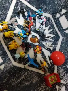 ポケモン フィギュアセット モンコレモンスターボール付き