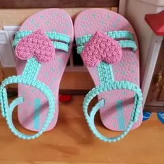Ipanema キッズ ハート サンダル ピンク ミントのサムネイル