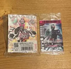 仮面ライダーディケイド ポケッファイル 未使用品＋ガンバライドカード 未開封