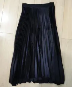 UNIQLO x Theory ブラック プリーツロングスカート