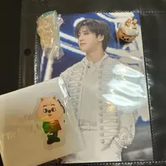 straykids ハン VR トレカ　びっくら　展覧会　ステッカー　チャーム